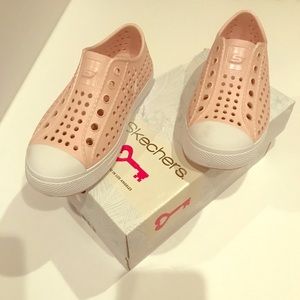 Sketchers Aqua Shimmers